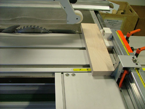 Sägen der Schlitze und Zapfen